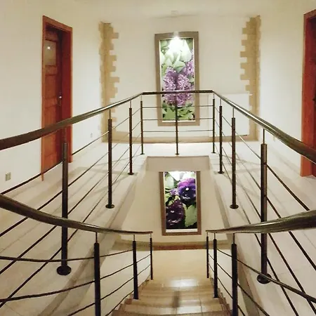 Adonis منزل للإقامة *