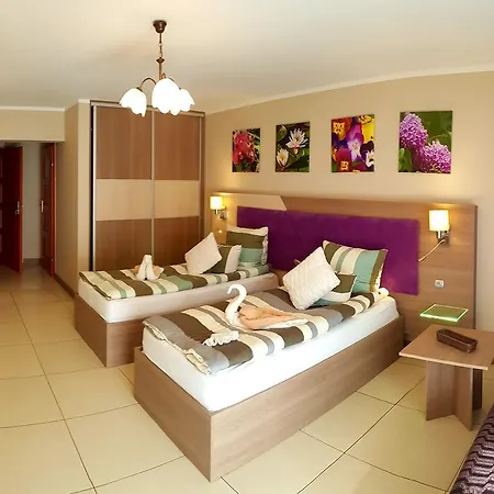 Adonis منزل للإقامة *